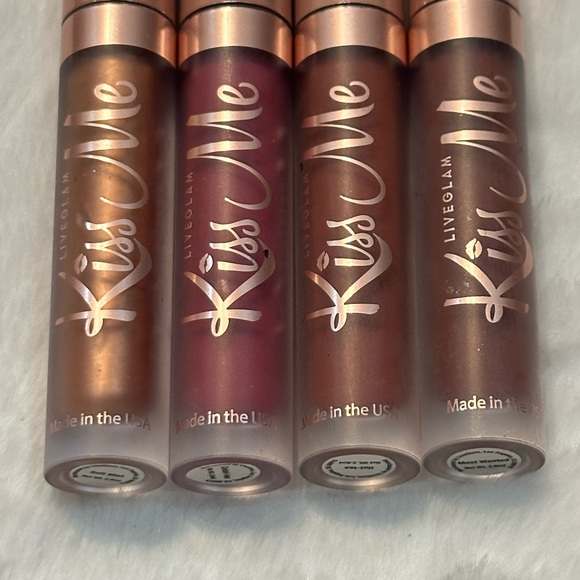 Live Glam Kiss Me - Picture 2 of 3